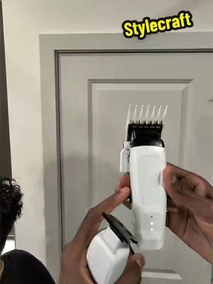 Wouldn’t you do the same?#stylecraft #barber #clippers #barberlife @Stylecraft 