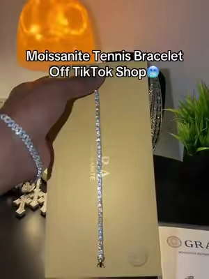 #moissanitebracelet #tennisbracelet #moissanite #moissanitejewelry #moissanitevsdiamond 