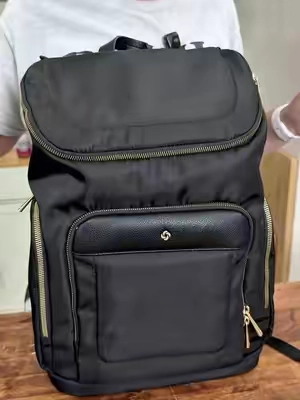 Your work bag can actually look polished AND keep you organized. 🎒✨ The Samsonite Mobile Solution 2 Softside Deluxe Backpack is a sleek choice for work, commuting, travel, school, and everyday life. With a professional look and practical storage, it’s an easy upgrade for carrying your daily essentials without the bulky feel. #backpack #college #TikTokshopbacktoschool #BackToSchool #creatorsearchinsights 