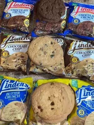 If you remember Linden’s Cookies, this might bring back some memories! 🍪 Choose your favorite flavor or variety and keep these classic cookies on hand for lunchboxes, afternoon treats, travel and anytime you’re craving something sweet. #LindensCookies #NostalgicSnacks #RetroSnacks #CookieTok #SnackFavorites 