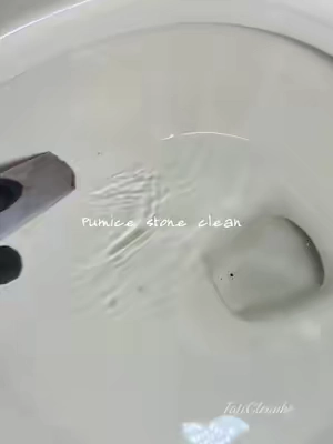 🚽✨ That stubborn toilet buildup had to GO! A pumice stone is such a satisfying cleaning tool for tackling hard water stains, mineral buildup, and those tough-looking marks around the toilet bowl. 🧼💦 If regular scrubbing isn’t getting the job done, this is a cleaning hack worth trying! 🙌 Perfect for your bathroom cleaning routine and those deep-cleaning days. 🛒 Tap to shop & give your toilet the deep clean it deserves! #CleanTok #cleaninghack #cleaningtips 