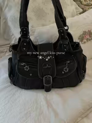holds so much, i love it 🖤🪽 #angelkiss #hobopurse #vintage #2000s #slouchypurse angel kiss hobo bag 2000s elena gilbert aesthetic fall fashion back to school