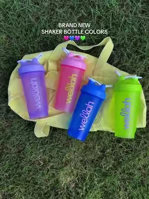 RUNN! brand new colors just released 🤌🏼✨ #shakerbottle 