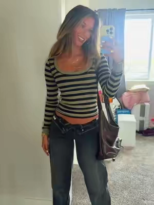 long sleeves tops are a staple #longsleeve #longsleevetop #stripedtop #stripedlongsleeve #falltops 