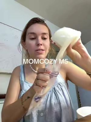 Milk supply always a lil funny on my period but I still got a ton 😆👏🏻 #momcozy #momcozym5 #momcozywearablepump #wearablepumps #pumpingmom 