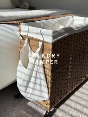 Mi canasta de ropa sucia pero versión Pinterest 🧺✨ De ratán, no se ve nada, combina perfecto con mi casa y encima tiene 3 divisiones + bolsa para ropa interior + ruedas 🫧 #laundry #laundryhamper #homeorganization #laundryhack #homeimprovement *oferta limitada