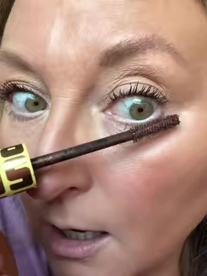 We don’t want just any ordinary brown mascara we want @Maybelline NY Colossal Bubble in Copper Brown 💫🤎 #maybellinepartner #mascara #makeupover40 #brownmascara 