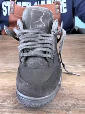 He thought he bought the Jordan 4 black cats😬 #shoedoc #shoelada #shoecleaner #150bucks 