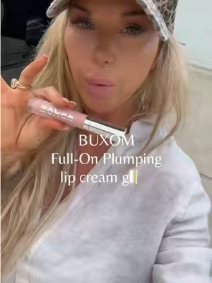 obsessed with this shade 👄 of the Buxom Full-On Plumping Lip Cream Gloss!! @buxomcosmetics #buxomcosmetics #buxomlipgloss #lipplumper #lipgloss #lipplumpergloss 
