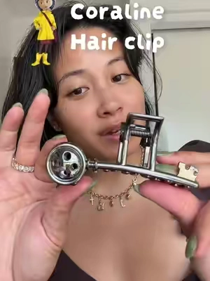 Button Key Hair Claw Clip for my fellow Coraline lovers! Just in time for spooky season and would also make a good gift! #clawclip #hairclip #coraline #halloween2026 #halloweenhair 