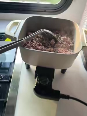 The little electric pot I didn’t know I needed 🙌 perfect for quick meals at home AND even better for camping 🏕️🍳 easy, compact and no full kitchen required. #KitchenMustHaves #CampingMustHaves #EasyMeals #TikTokShopFinds #KitchenFinds