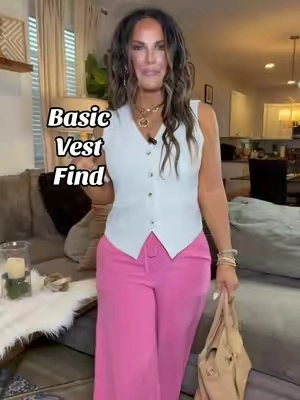 I love this best it is structured. It has lining on the inside. You can also wear into work where anywhere really but it is very versatile.#fyp #vest #vest #fashiontiktok 
