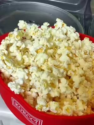 Much healthier way to eat popcorn, dishwasher safe…yummy!  ##popcorn##popcornpopper##microwavepopcorn##healthylifestyle##tiktokmademebuyit