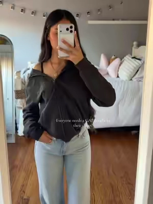 #hoodie #gaphoodie #hoodiethathoodies #GAP #zipuphoodie 