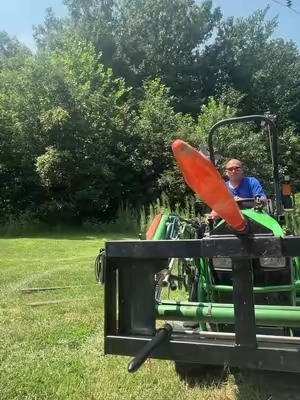 Heavy-duty 49-inch hay bale spear built for moving and handling round hay bales with a skid steer or tractor. A solid attachment for farms, ranches, livestock operations, and anyone regularly moving hay. #tiktokshopcreatorpicks #TikTokshopbacktoschool #SummerVibes #BaleSpear #farmequipment @VEVOR Home Improvement 