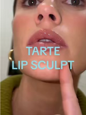 & so hydrating I am obsessed @tarte cosmetics #tartecosmetics #tartelipplump 
