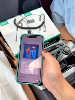 Bluetooth, portable para transformar tu televisión, que no es Bluetooth en Bluetooth o tu carro también #bluetoothfmtransmi #tiktokshopstockup #bluetooth #TikTokMadeMeBuyIt #BluetoothAdapter 