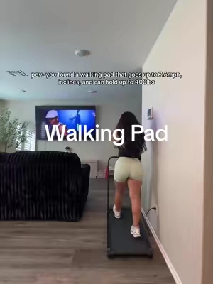 It also tracks your distance, speed, time and calories 🔥💪🏽  #walkingpad #treadmill #homeworkout #cardioworkout 