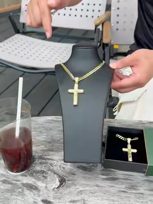 #necklace #jewelrytiktok #chain #holylegendjewelry #14kgold 