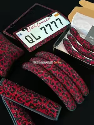 Tap to get same one!!!#fyp #leopardprint #GirlsDriveWithQueensland #diamond #steeringwheelcover 