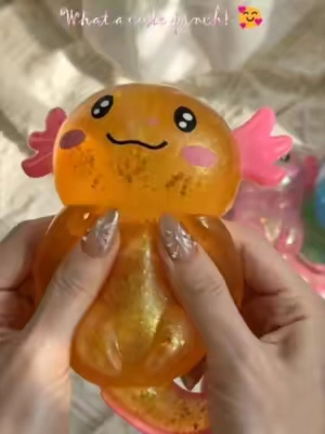 🍇 Cute salamander squishy🦎 Soft squishy body, glitter inside, slow rebound ASMR fidget toy. Great for stress relief!💛💚#salamandersquishy#squishyasmr #fidgettoy#StressRelief #slowreboundsquishy