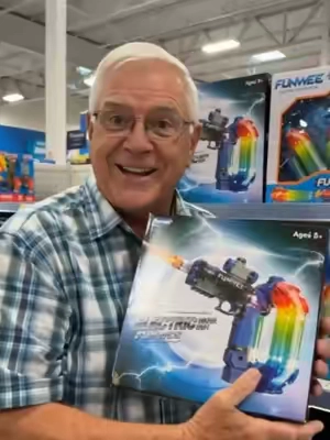 #waterguntoy #watergunfight #watergun #kidstoys #giftsforkids