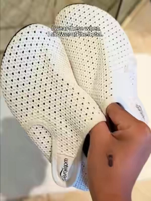 I wear these when I shower at the hotel.#viraltiktok #showerhack #hotelslippers #travelhack #TikTokshopbacktoschool 