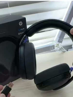 Logitech G325 Headphones!  https://www.tiktok.com/t/ZP9kJWGPdnmkb-VcbHm/ (Affiliate Link) @Logitech @Logitech G @Logitech For Creators @LogitechGDE 