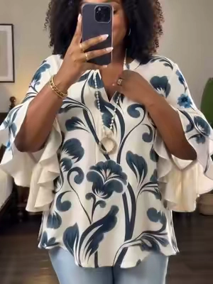 This floral blouse is perfect for plus-size ladies #OOTD #tiktokshop #blouse #sohochic #tiktokmademebuyit 