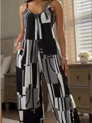 Gorgeous plus-size halter Jumpsui with bold print.#blouse #tiktokshop #OOTD #jumpsuit #tiktokmademebuyit 