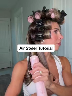 What a genius invention! Absolutely in love with this new Air Styler! 🤍🤍🤍 @wavytalkofficial #wavytalk #wavytalknewarrivals #wavytalkairshape #wavytalkairstyler #wavytalkfullvolume