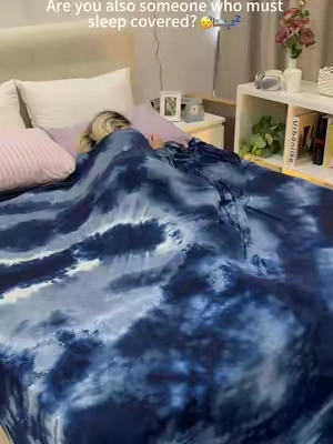 That constant cycle of throwing it off and pulling it back is finally over.@inhand #coolingblanket #TikTokshopbacktoschool #homeessentials #deepsleep #beddingrefresh 