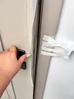 Block cold drafts and keep your room more comfortable with this easy stick-on door seal. #DoorSeal #DraftStopper #HomeEssentials #WinterMustHave #HomeHacks