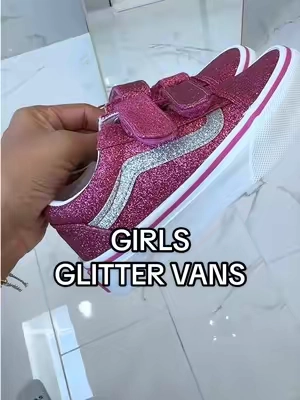 Sparkly glitter Vans for your little girl!  #vans #kidsvans #girlsshoes #kidsshoes #backtoschool @vans 