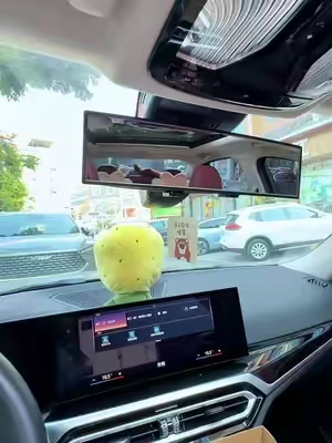 ¡Este espejo retrovisor con eliminación de punto ciego es imprescindible para cualquier coche! Conduce con mayor seguridad ampliando tu campo de visión. No se necesitan herramientas; simplemente instálalo directamente sobre tu espejo retrovisor actual. #dealsforyoudays #tiktokmademebuyit #blindspotmirror #caraccessories #rearviewmirror