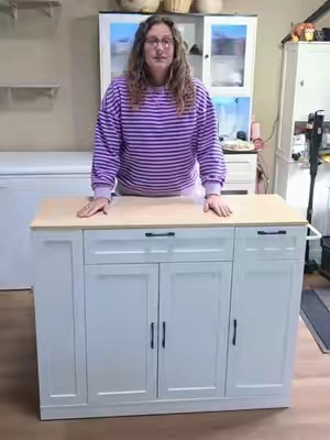 #islandbar #kitchen #cabinets #cabinet #farmhousestyle 
