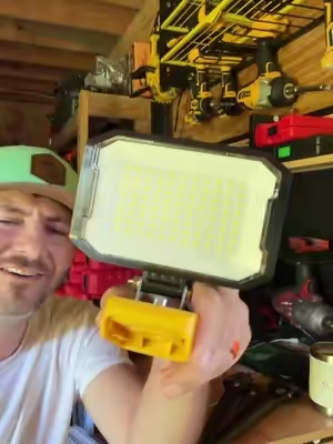 #shoplights #dewalt #milwaukee #mechanic #flashlight 