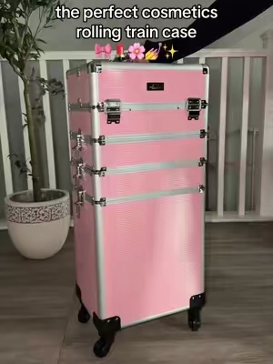 The perfect makeup artist / hair stylist / nail tech train case 😍✨ #makeupcase #makeuptraincase #rollingmakeupcase #pinkmakeupcase #organizer 
