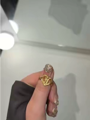 love this gold initial ring😍😍😍😍 #gold #initial #initialring #goldring #goldrings 