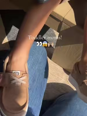 No laces to tie over and over again 🙌🏼 #heydude #heydudeshoe #kidsshoes #toddlermom #TikTokshopbacktoschool 