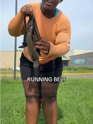 Now I don’t have to carry my phone 😩 #runningbelt #runninghack #fitnessfinds #runninggear 