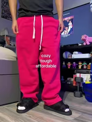 L 165 5’10. tough & affordable #outfitinspo #fashiontok #OOTD #baggypants #sweatpants 