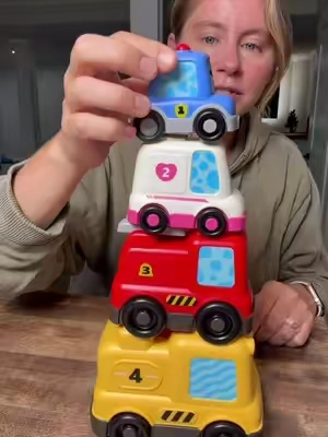 Montessori stacking cars for toddlers! #motherhood #toddlermom #giftforkids #toddleractivities #screenfreeplay 