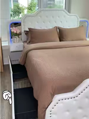 Marco de cama luxury con mesitas flotantes luces led y 4 gavetas espaciosas para almacenar de todo ✨💯#led #espejo #marco #cama #storage 