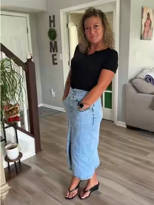 #womensfashion #denimskirt #denimoutfit #womenstops #womensshoes @vqsandtattoos❌ 