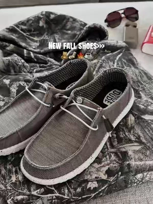 OBSESSED #heydude #comfyshoes #fallfashion #heydudeshoes #fallshoes 