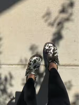 brand new crocs dylan platforms animal print ✨🐄🖤 #crocs #crocsnewarrivals 