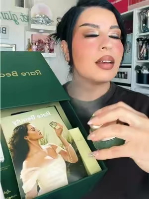 OMG 2nd Perfume collection from @Rare Beauty is Everything and it’s smells so good 💚🔥🫶 Ty so much Queen @Selena Gomez …  #perfumetiktok #rarebeauty #perfume #prunboxing #selenagomez 