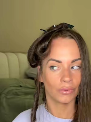 The volumeeee 😍🙌🏼 I love when I can get that fresh blowout look without my hair taking forever. Wavytalk Airshape understood the assignment 👏🏼 ✨Code WAVYKELSEY gets you an extra $20 off 🤍 #wavytalkairshape #HairTok #BlowoutHair