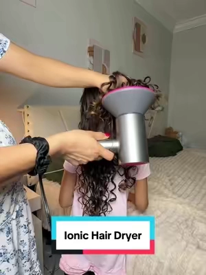 La BABONIR Ionic Hair Dryer incluye difusor para ayudar a secar los rizos manteniendo su definición y volumen, con menos frizz. 💕 Perfecta para hacer la rutina de cabello rizado mucho más fácil. #Babonir #IonicHairDryer #CurlyHair #RizosDefinidos #HairDryer @Babonir 
